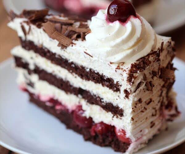 Festive-Treats-Enjoy-Our-Delicious-Pastries-6