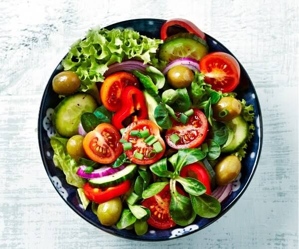 6-Tips-for-Perfecting-Your-Veg-Summer-Salad-1
