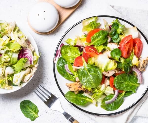 6-Tips-for-Perfecting-Your-Veg-Summer-Salad-3