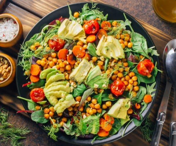 6-Tips-for-Perfecting-Your-Veg-Summer-Salad-5