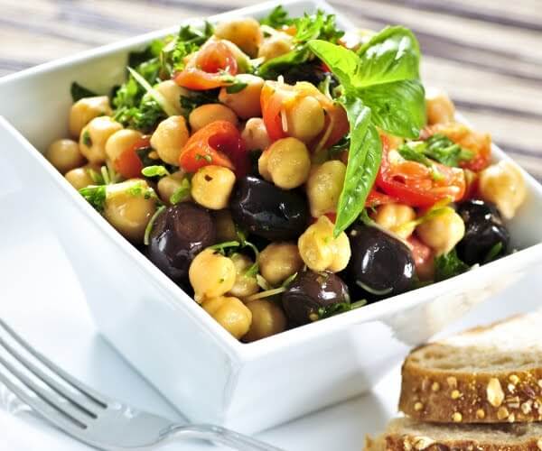 6-Tips-for-Perfecting-Your-Veg-Summer-Salad-6